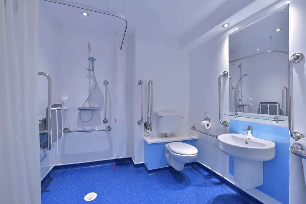 Travelodge Hotel Macclesfield Central Habitación foto